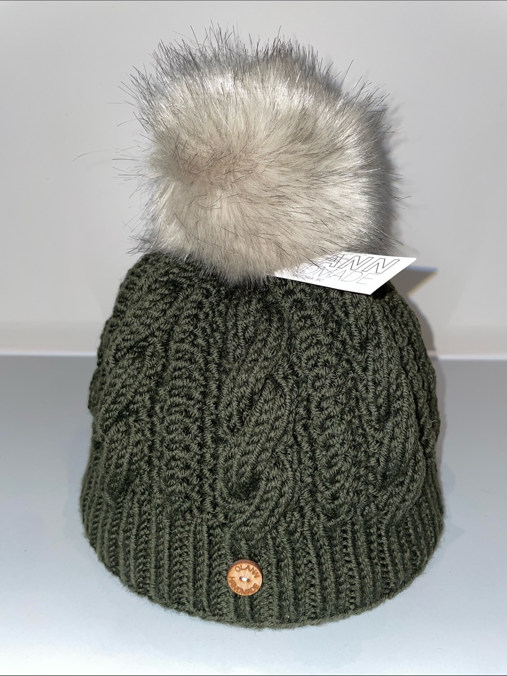 OLANN HANDMADE Olive Green Cable Knit Pom Beanie Toque - NEW WITH TAG